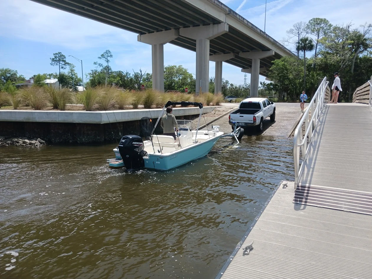 courtesy dock at palm valley west boat ramp